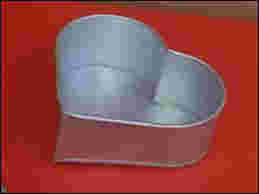 Aluminum heart shape cake pan